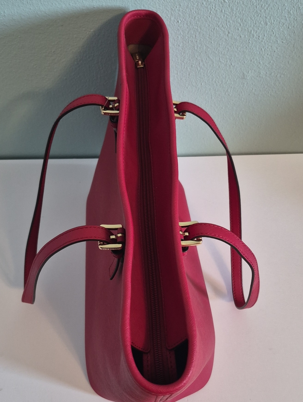 Michael Kors Red Saffiano Leather Tote Bag Purse Gold Tone Hardware - Picture 6 of 9